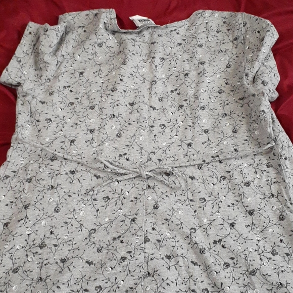 Maternity top - Picture 2 of 4